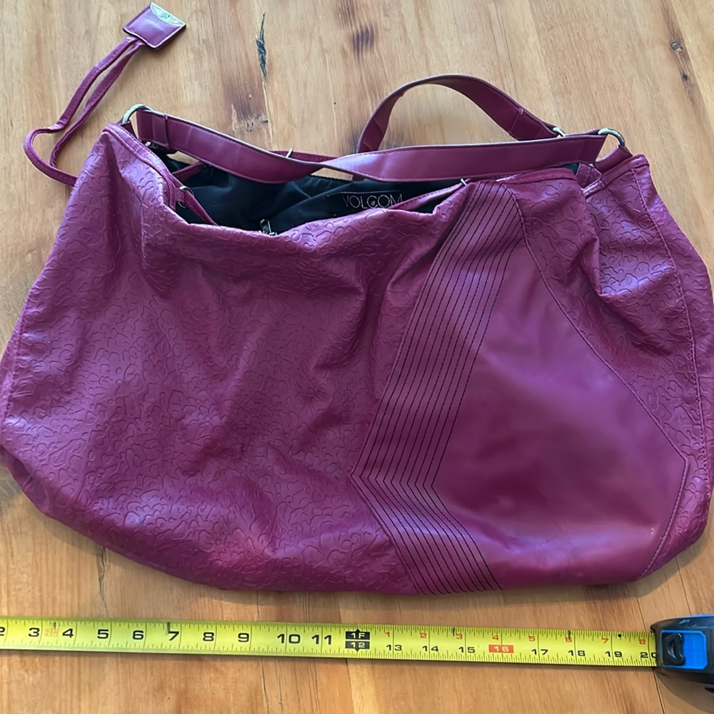 VOLCOM purse - hot pink!